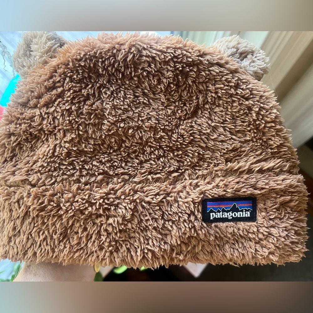 Patagonia "Baby Furry Friends" Fleece Hat, size 24M - Picture 5 of 5